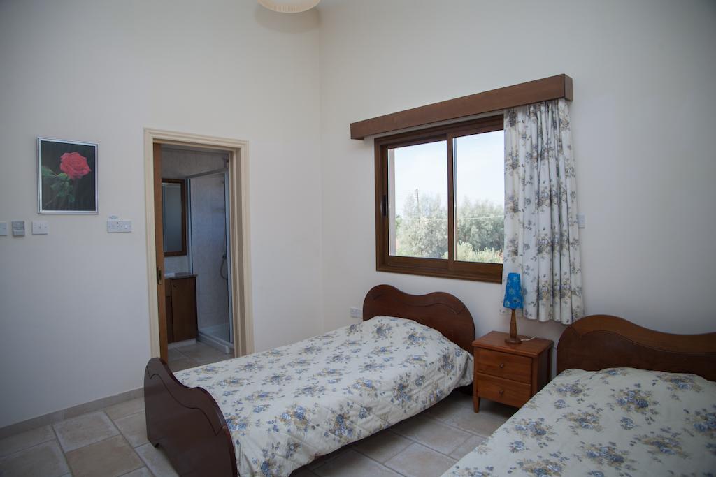 Villa Natasha Coral Bay Pokoj fotografie