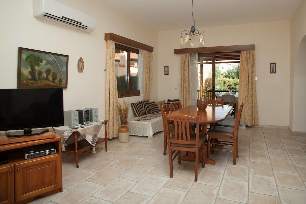 Villa Natasha Coral Bay Pokoj fotografie