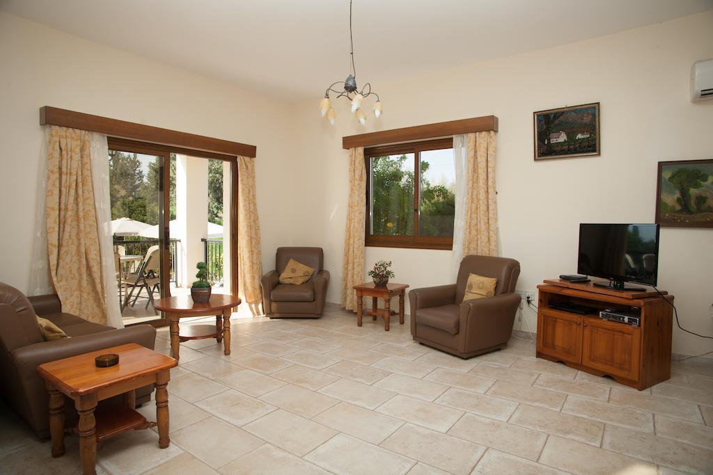 Villa Natasha Coral Bay Exteriér fotografie